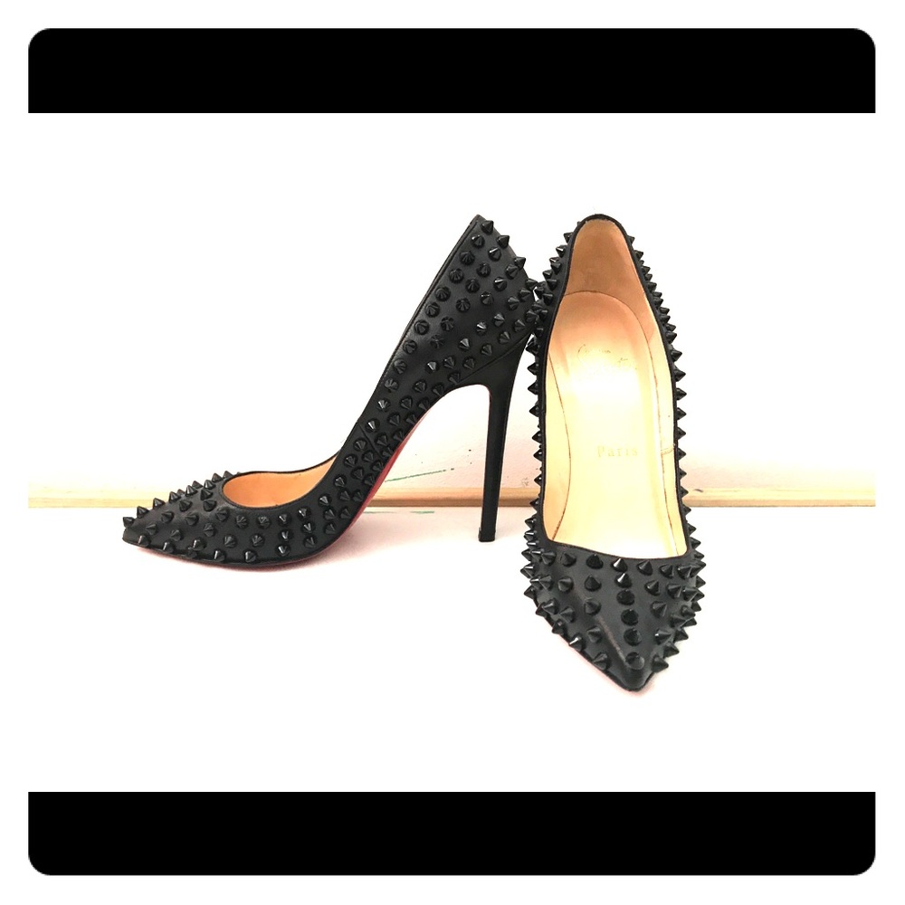 Christian Louboutin Pigalle spike black